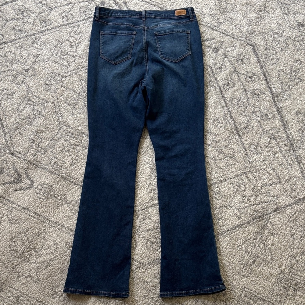 Sofia by Sofia Vergara Amaya Super High Rise Bootcut Dark Blue Jeans 12 - Picture 4 of 7